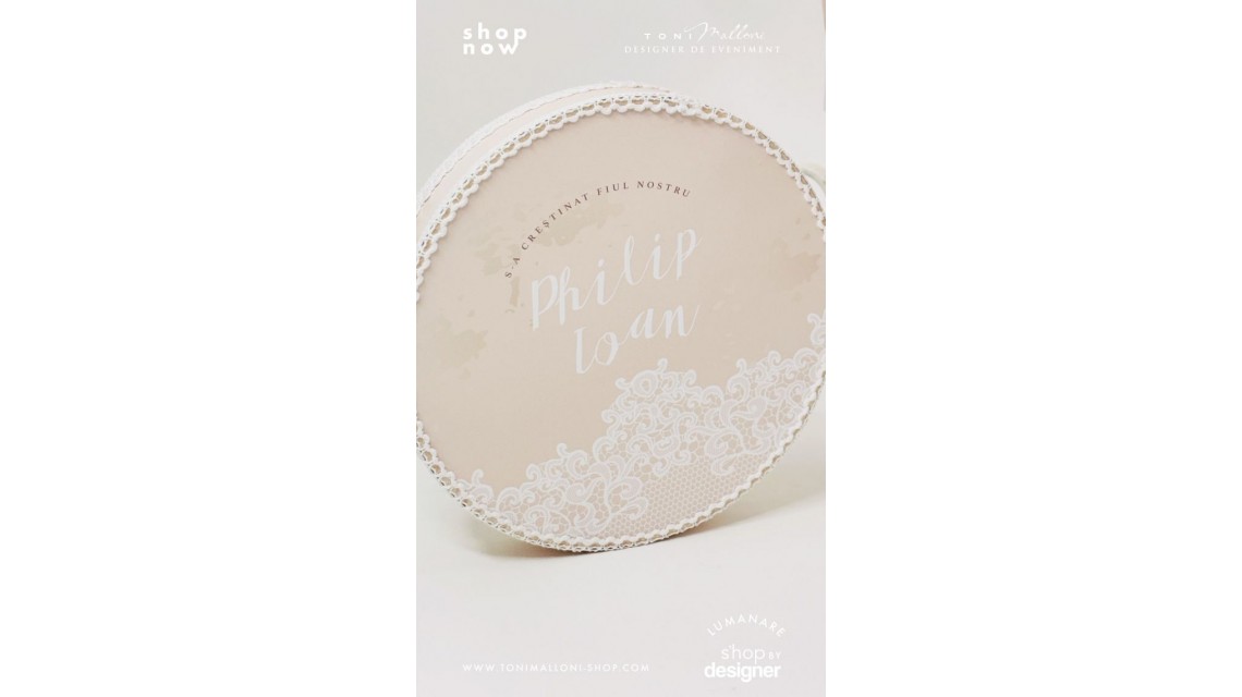 Trusou de botez brodat unisex, pentru fete sau baieti, Tres Chic Lace 10